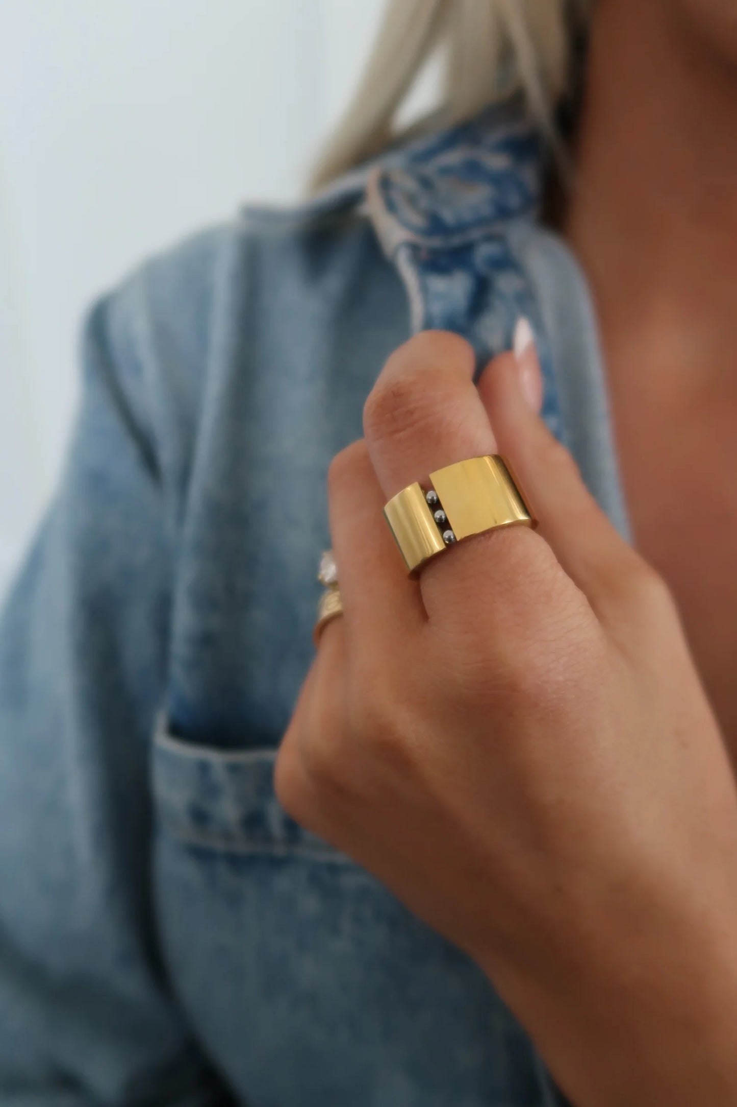 Wide Band Silver Ball Detail Ring